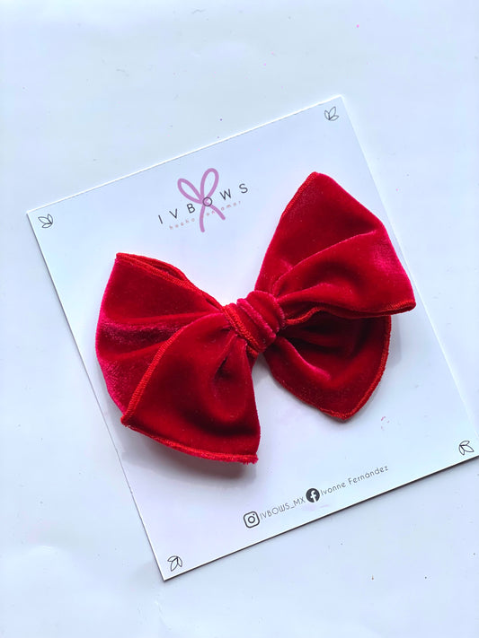 Orilla bordada Rojo Velvet