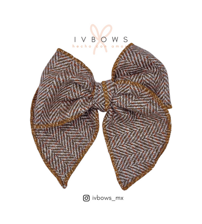 Orilla bordada Cheviot tonos cafe