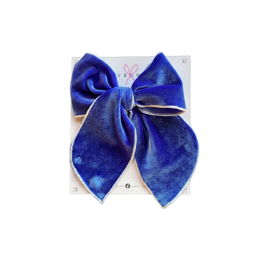 Velvet orilla bordada