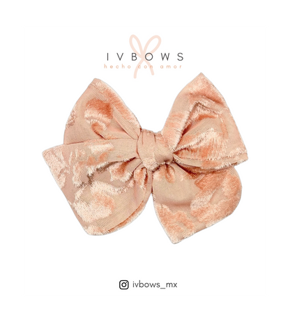 Bandita Orilla bordada Velvet