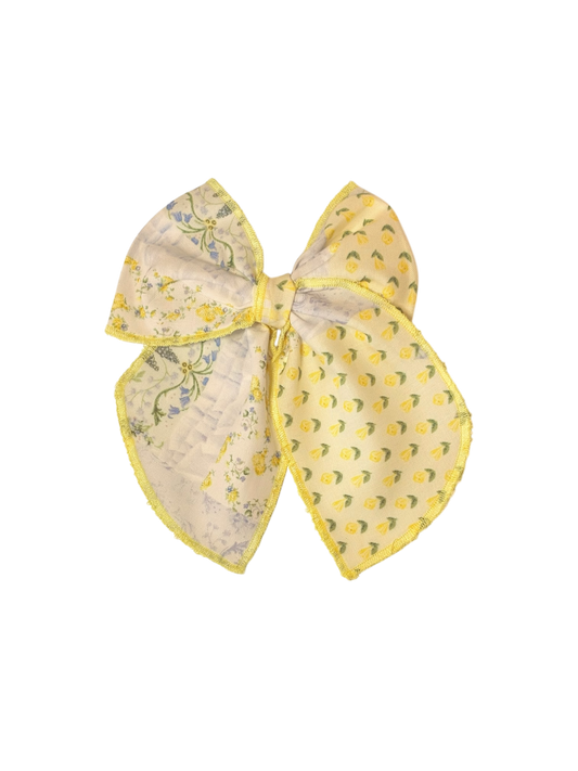 Little yellow flower